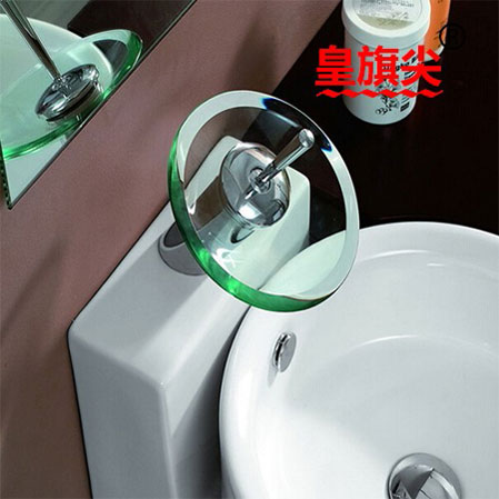衛浴新亮點(diǎn) 皇旗尖LED發(fā)光水龍頭欣賞