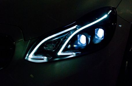 2017CES展會(huì )歐司朗揭開(kāi)最新高科技汽車(chē)應用面紗