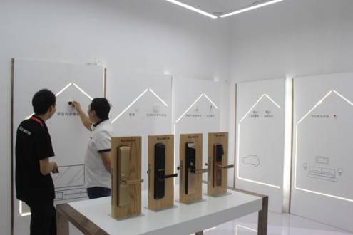 名門(mén)靜音再次斬獲“中國十大家居安全鎖具創(chuàng  )新品牌”稱(chēng)號