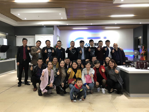 熱烈慶祝中國創(chuàng  )意重慶分公司升級體驗店開(kāi)業(yè)