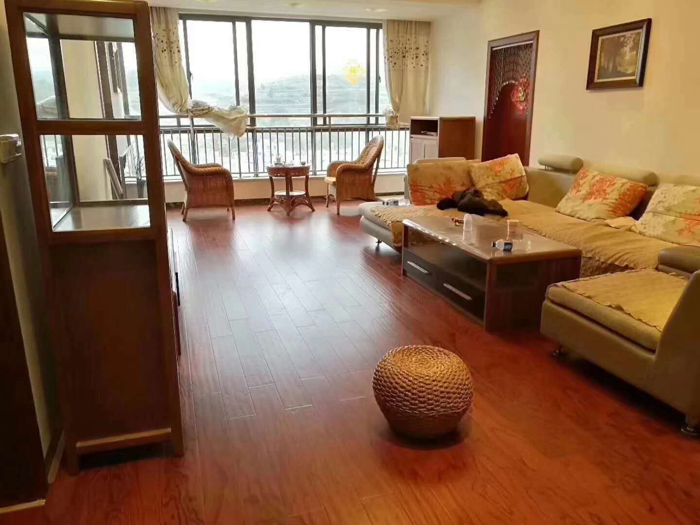 品牌日記|榮事達地板優(yōu)秀品質(zhì)征服消費者，多地捷報頻傳