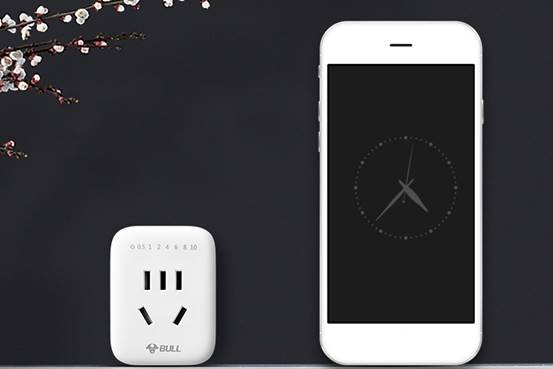 充滿(mǎn)科技感的智能家居生活，最離不開(kāi)的是智能插座