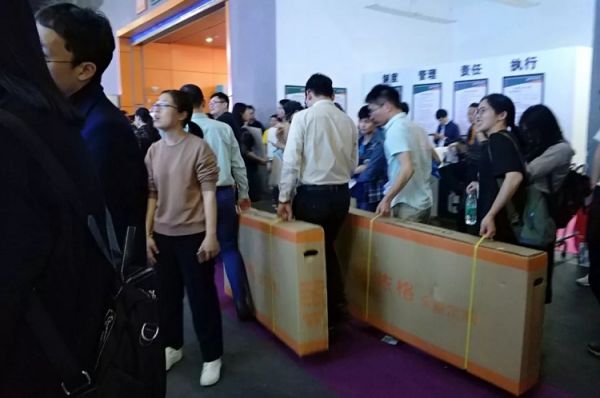 品牌大事|晾媽智能晾衣架亮相家具展，黑科技燃動(dòng)廣州