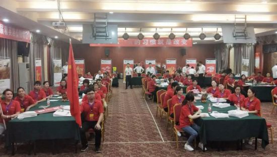品牌大事|漢邦地板商學(xué)院第一屆精英店長(cháng)集訓會(huì )收官