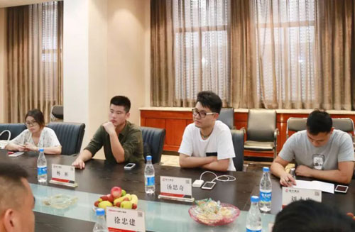 恒大集團蒞臨群升門業考察，對新型避難間防火門予以肯定