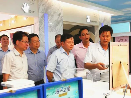 佛山市市長朱偉考察美涂士，并為美涂士黨支部成立揭牌
