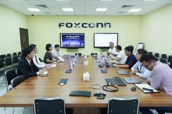 攜手打造中國智能制造示范企業，王力與富士康簽約戰略合作協議