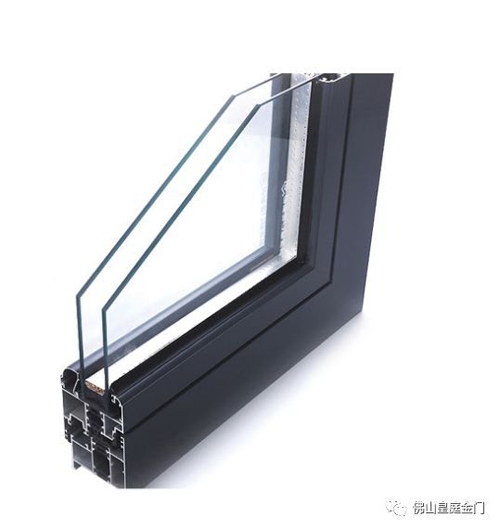 冬天寒氣逼人，不怕，這里有皇庭金門(mén)鋁合金門(mén)窗