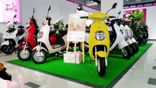 大店模式下 小刀電動(dòng)車(chē)售后同樣值得期待