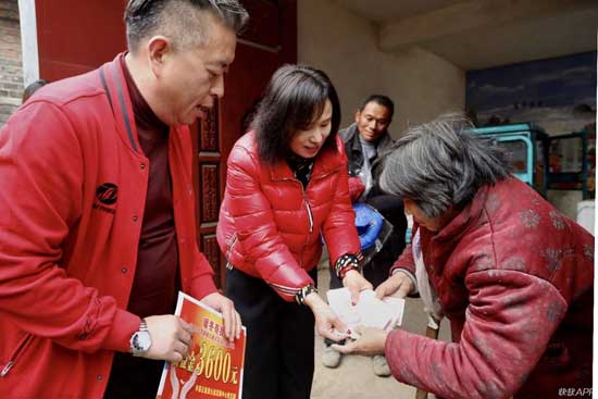 “贈人玫瑰，手有余香” 林德漆回饋社會 與愛同行