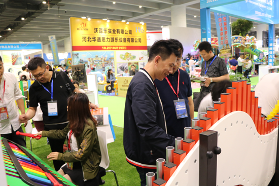 笛馳敲擊樂(lè )“盛裝”出席2019亞洲樂(lè )園及景點(diǎn)博覽會(huì )