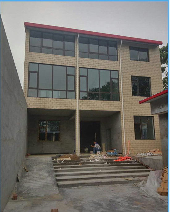 農村自建房封窗戶安裝斷橋鋁門窗，便宜又安全 