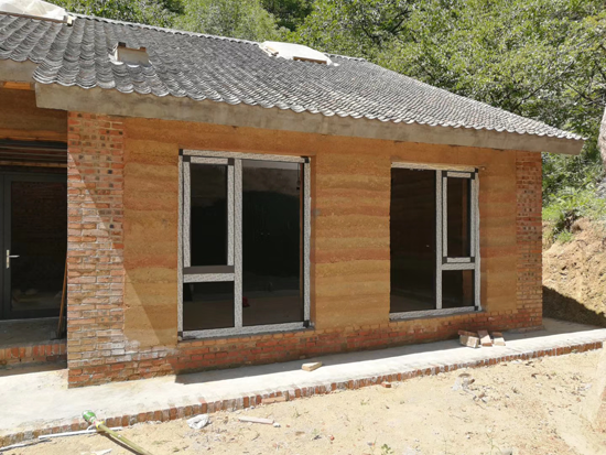農村自建房封窗戶安裝斷橋鋁門窗，便宜又安全 