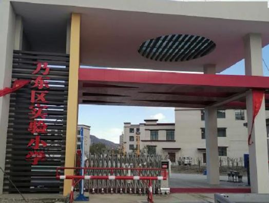 海爾太陽(yáng)能+空氣能綠色采暖方式，解決學(xué)校供暖和熱水問(wèn)題