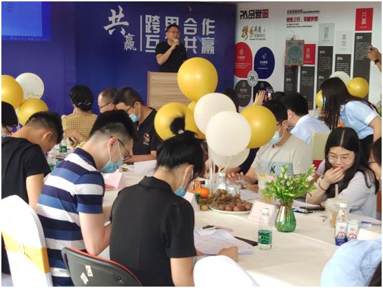 合作共贏(yíng) 佛山建材行業(yè)商會(huì )資源對接會(huì )(品愛(ài)專(zhuān)場(chǎng))成功舉辦