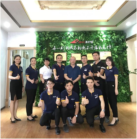 君匠世家藝術(shù)壁材 攜手華南理工大學(xué)涂偉萍教授技術(shù)創(chuàng  )新