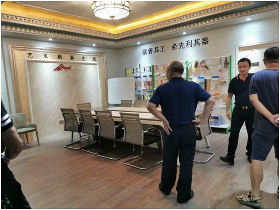 君匠世家藝術(shù)壁材 攜手華南理工大學(xué)涂偉萍教授技術(shù)創(chuàng  )新