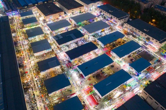 市場(chǎng)忽略了一個(gè)擺地攤必需品，那就是照明！