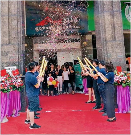 君匠世家藝術(shù)壁材 又一專(zhuān)賣(mài)店在李小龍故居均安鎮隆重開(kāi)業(yè)!