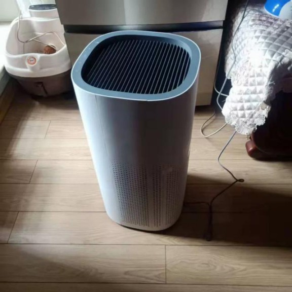 華為空氣凈化器深層凈化，保障家人的健康呼吸環(huán)境