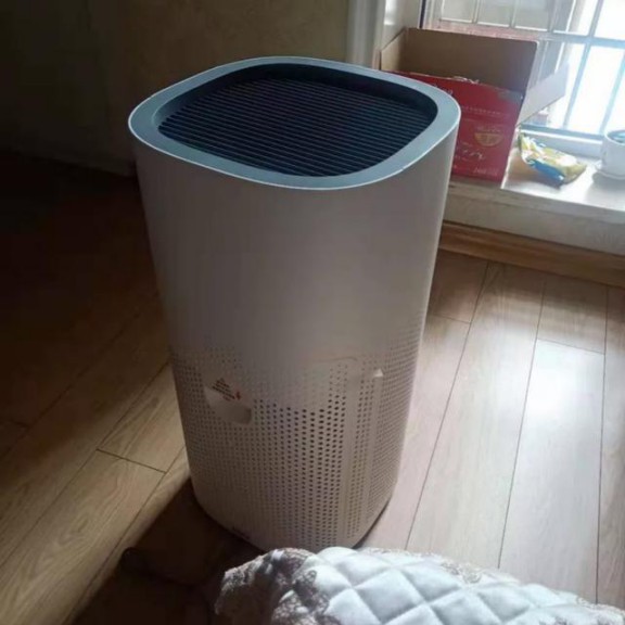 華為空氣凈化器深層凈化，保障家人的健康呼吸環(huán)境