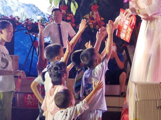 威爾斯陶瓷云南瀘西和彌勒兩大旗艦店盛大開(kāi)業(yè)！