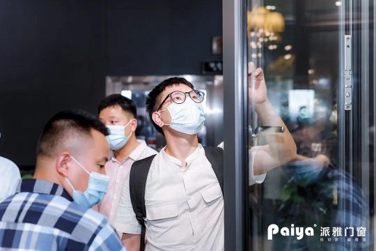人氣爆棚超震撼!!派雅門窗攜“至臻新品”驚艷建博會！ 