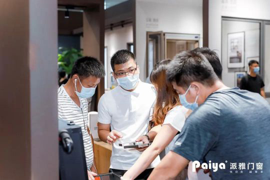 人氣爆棚超震撼!!派雅門窗攜“至臻新品”驚艷建博會！ 