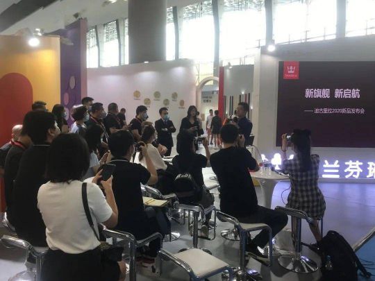 芬琳漆建博會上推出16款新產品，高端漆刷新環保新高度