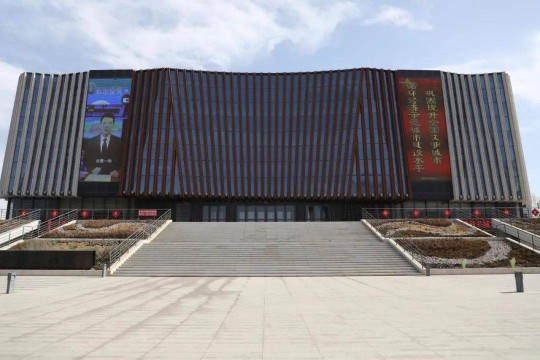 鴻彩助力甘肅金昌大劇院燈光改造項目順利完工！ 