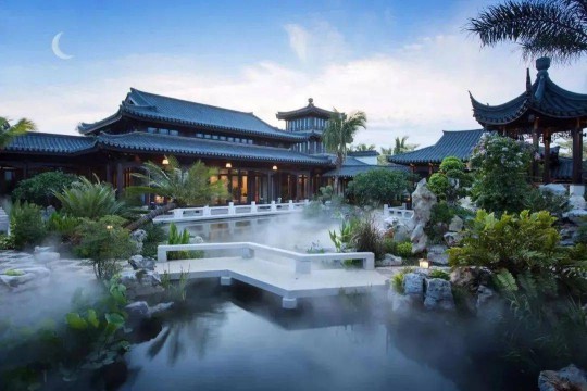 中式圍合院落，三宅仿古門窗，共譜歲月輝煌