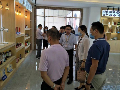 全面落實(shí)“深瑞LED合作十條”，一批LED企業(yè)考察江西瑞昌 