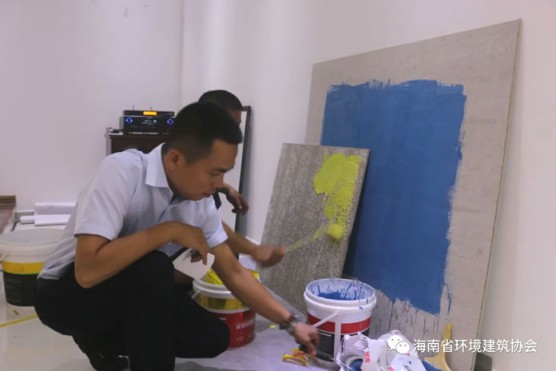 海南環建協會、巴中商會、堿克瓷磚背膠簽署三方合作協議